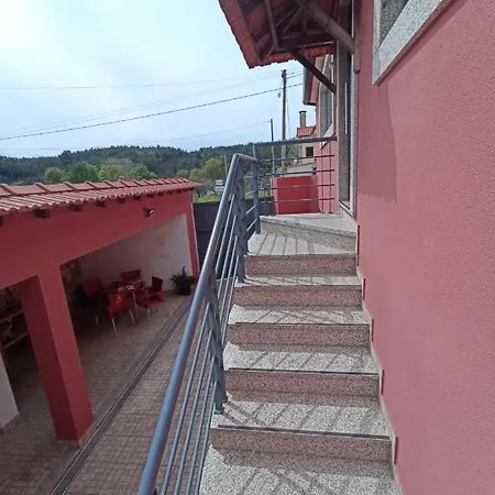 A Casa Da Carmita Feriehus Pedrogao Grande